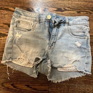 American Eagle Medium Wash Jean Shorts Size 6